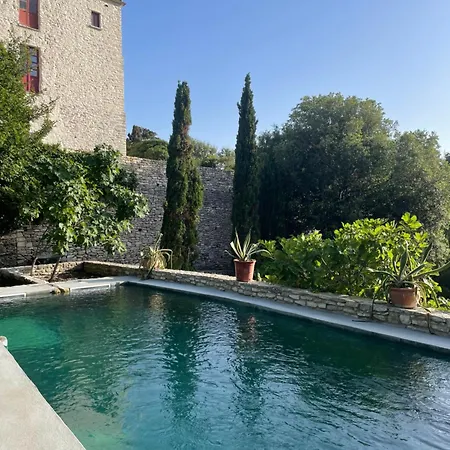 Domaine Du Couvent De Saint Julien Bed & Breakfast 4*