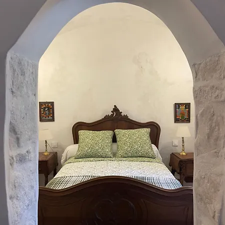 Domaine Du Couvent De Saint Julien Bed & Breakfast 4*