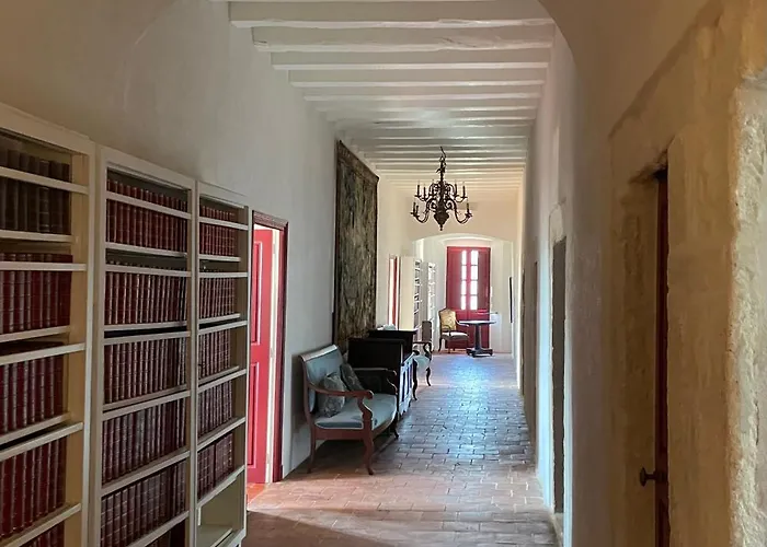 Bed & Breakfast Domaine Du Couvent De Saint Julien 4*