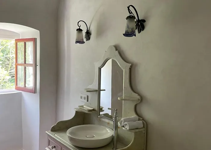 Domaine Du Couvent De Saint Julien Bonifacio (Corsica)