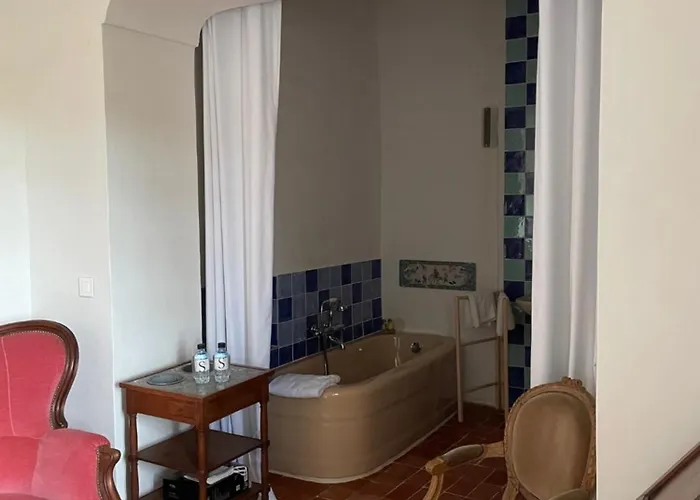 Bed & Breakfast Domaine Du Couvent De Saint Julien