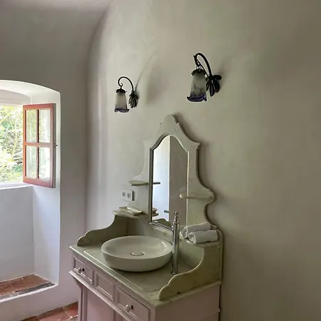 Domaine Du Couvent De Saint Julien Bonifacio (Corsica)