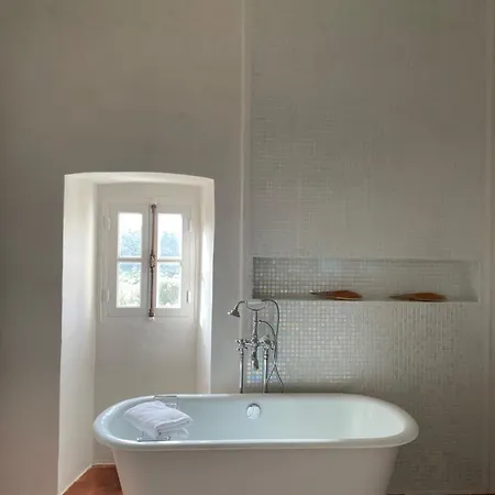 Domaine Du Couvent De Saint Julien B&B 4*