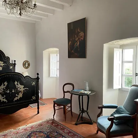 فندق مبيت وإفطار Domaine Du Couvent De Saint Julien 4*