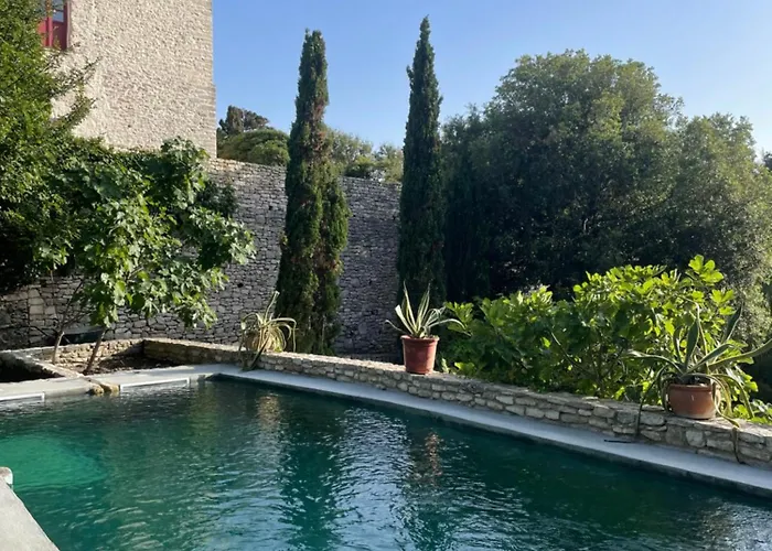 Domaine Du Couvent De Saint Julien Oda ve Kahvaltı 4*