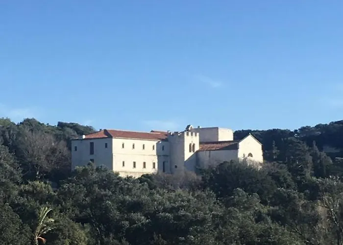 Domaine Du Couvent De Saint Julien Oda ve Kahvaltı Bonifacio (Corsica)