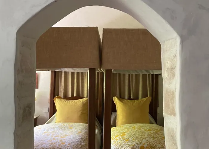 Oda ve Kahvaltı Domaine Du Couvent De Saint Julien 4*